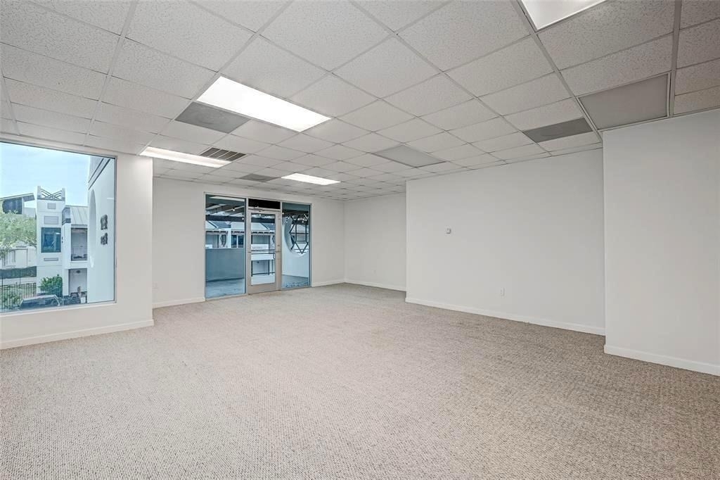 9788 Clarewood Drive - Photo 11