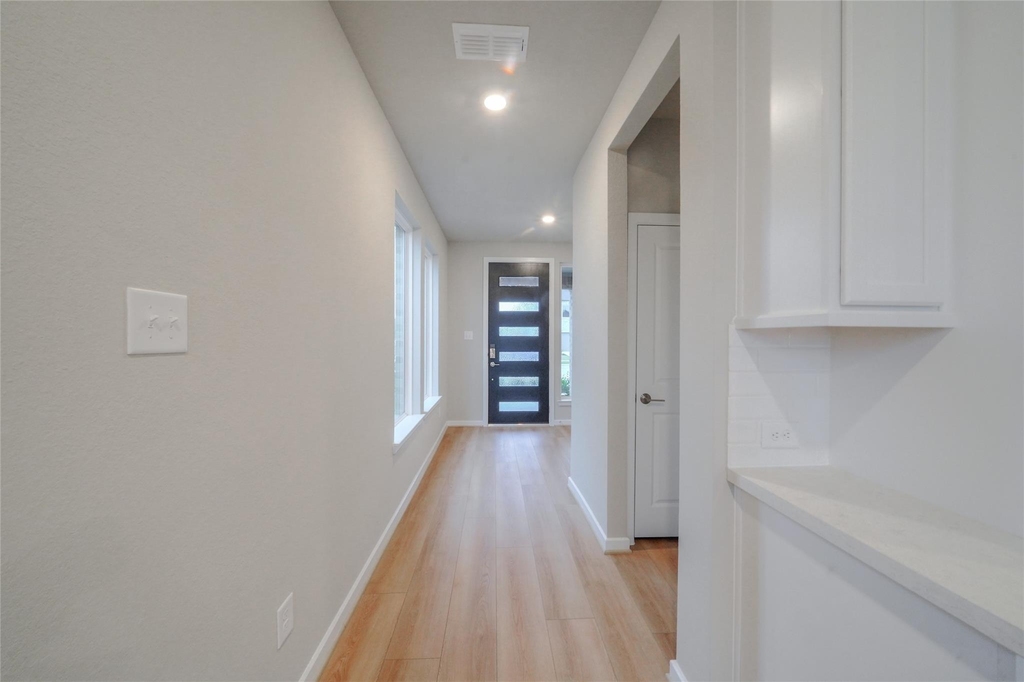 21859 Fitzroy Manor Lane - Photo 1