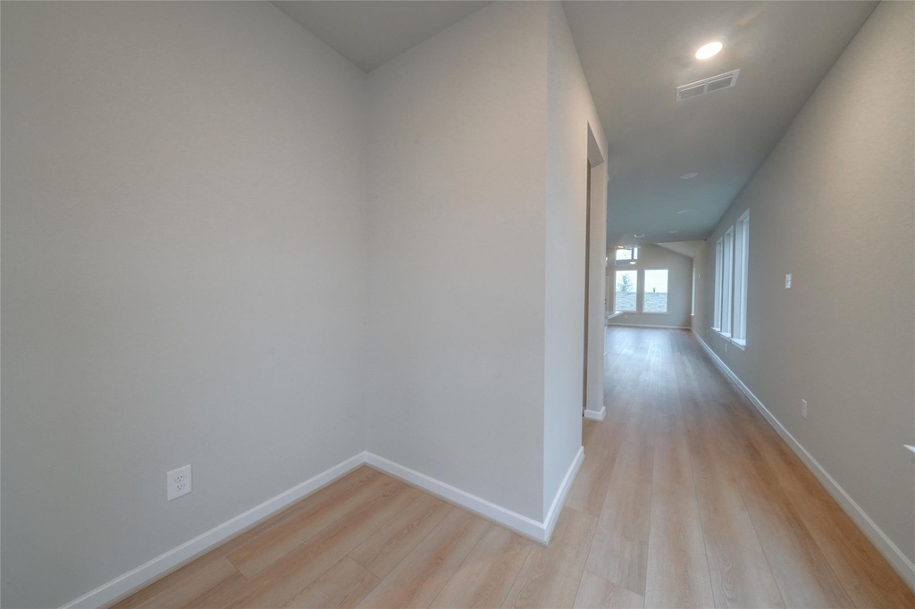 21859 Fitzroy Manor Lane - Photo 2