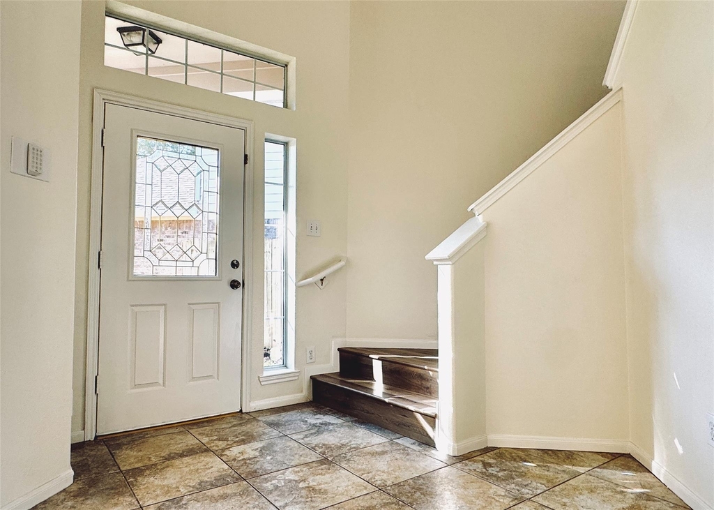 5906 Llano Creek Drive - Photo 2