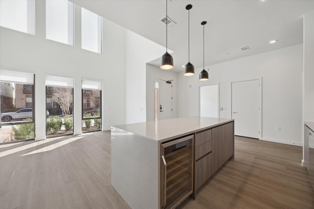 1 Riva Row - Photo 3