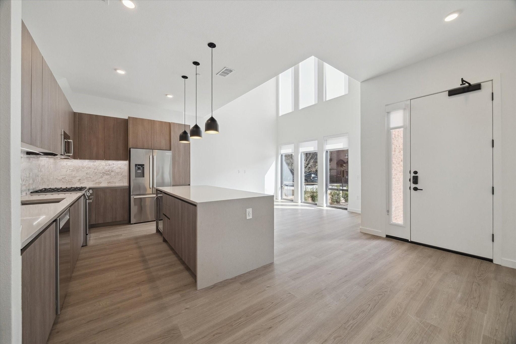 1 Riva Row - Photo 0