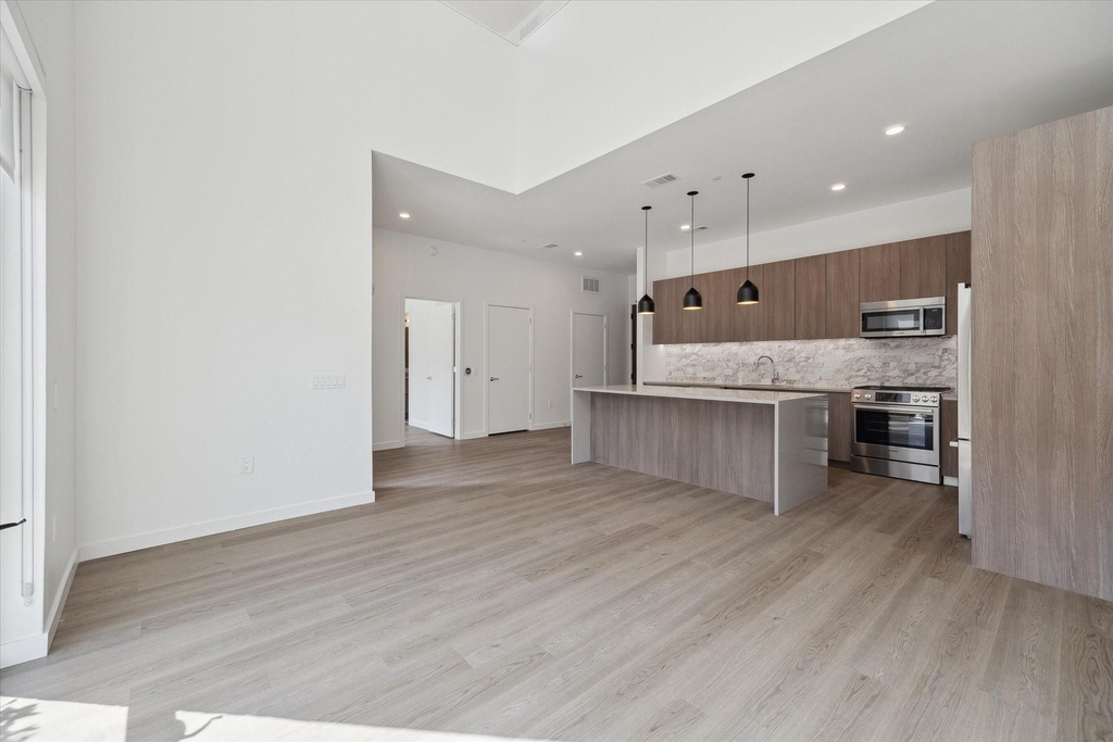 1 Riva Row - Photo 4