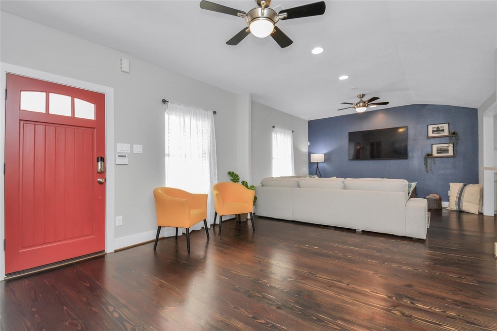5705 Cochran Street - Photo 1