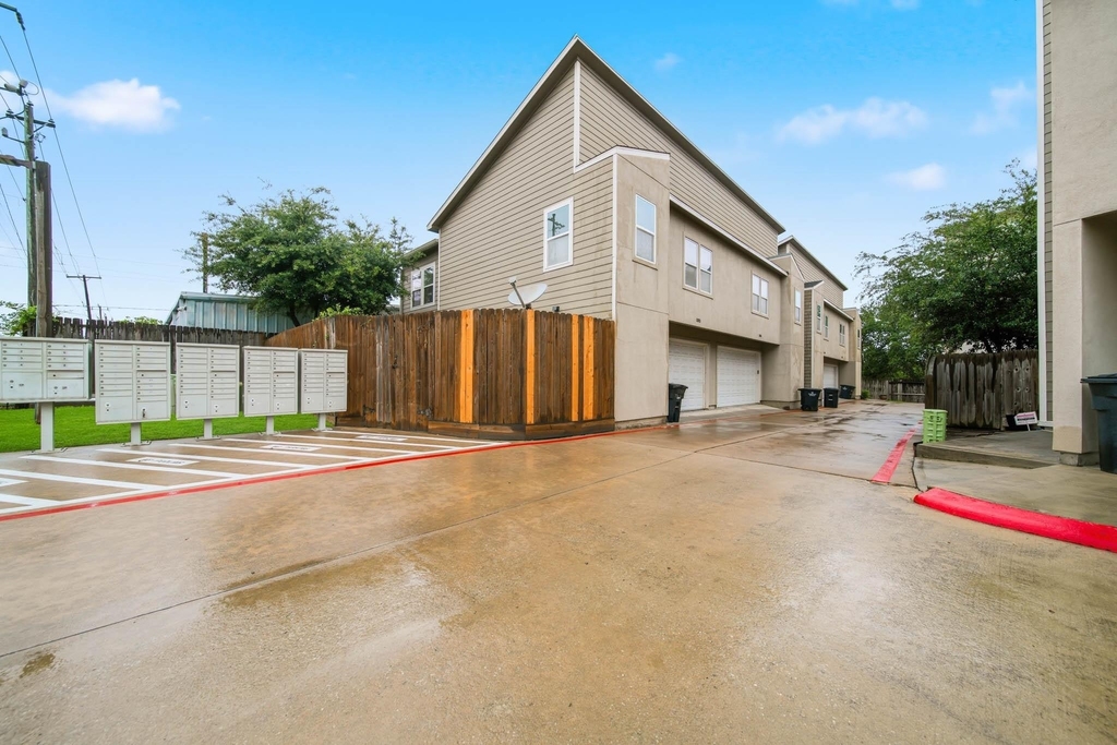 5303 Avenue J - Photo 1