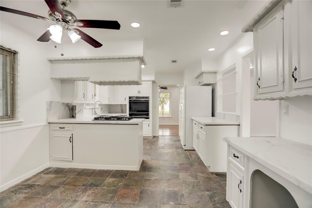 5735 Wigton Drive - Photo 4