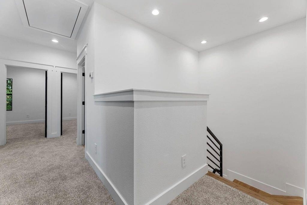 518 Clinton Street - Photo 8