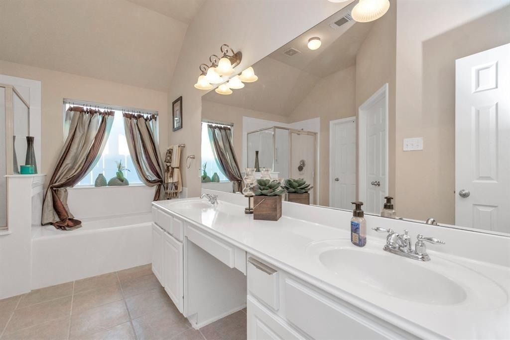 19107 Mustang Pointe Lane - Photo 9