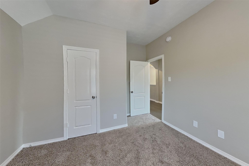 8000 N Tarrytown Crossing Drive - Photo 9