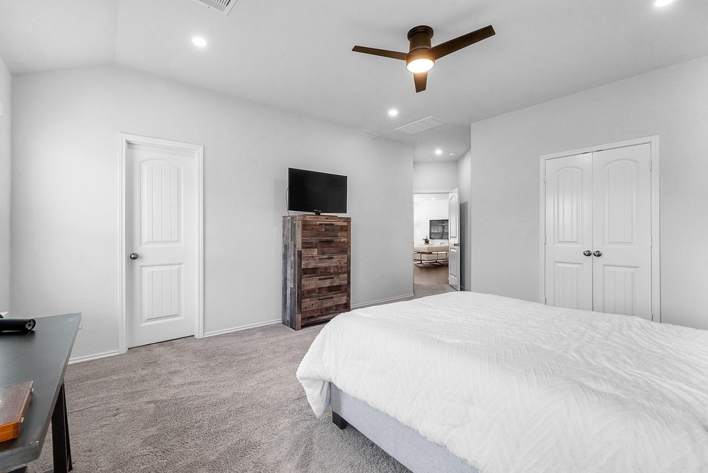 25915 Aura Lake Lane - Photo 17
