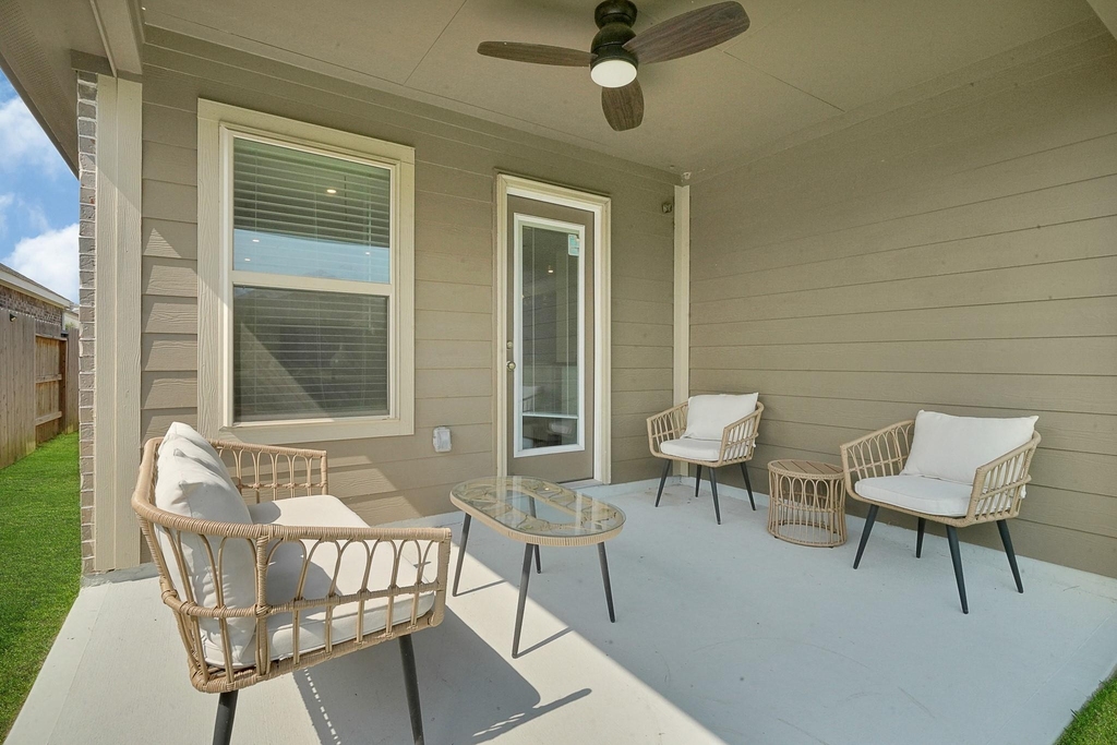 25915 Aura Lake Lane - Photo 24