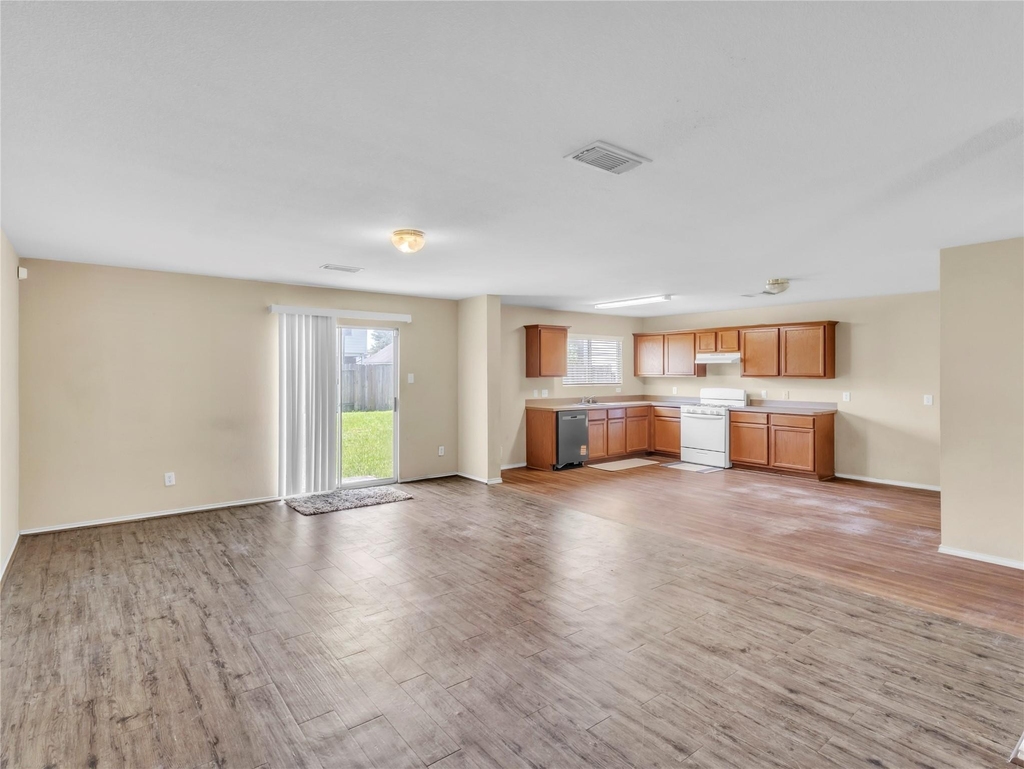 12830 Windy Summer Lane - Photo 8