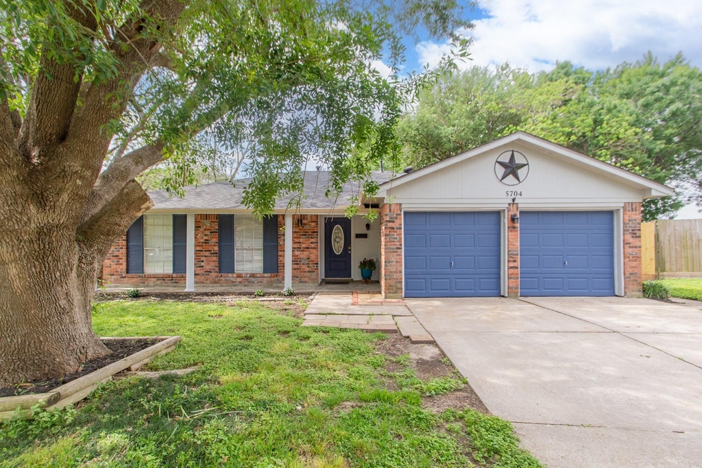 5704 Leggett Lane - Photo 0