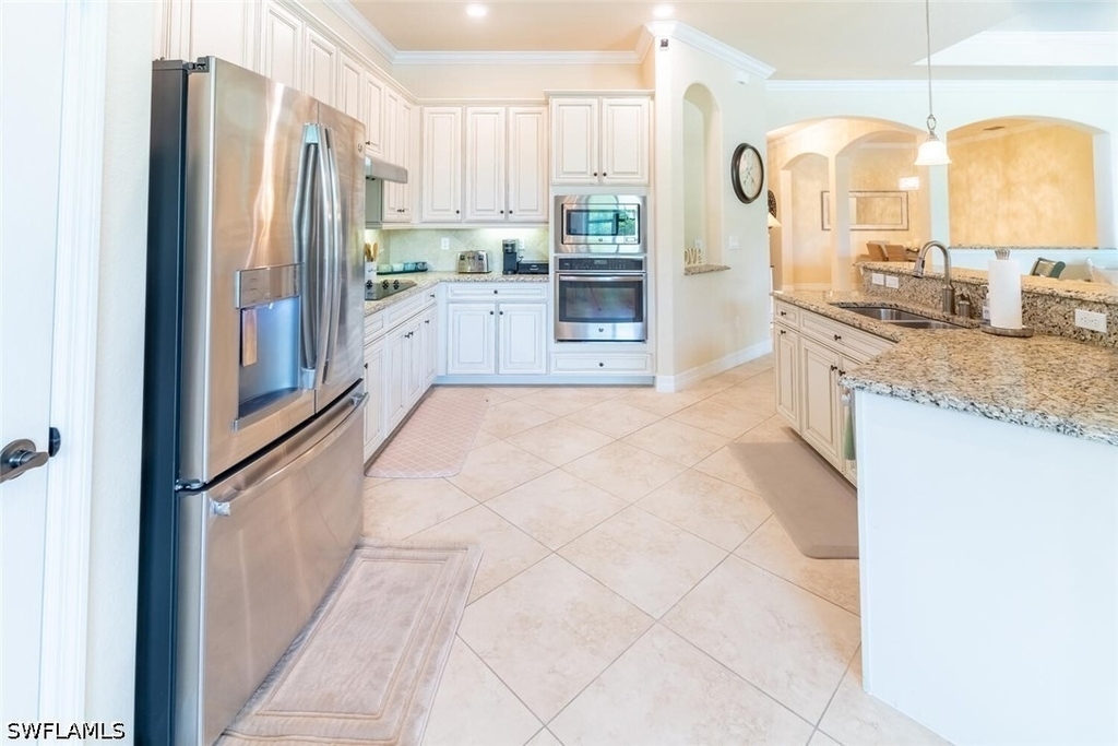 9372 Vercelli Court - Photo 10