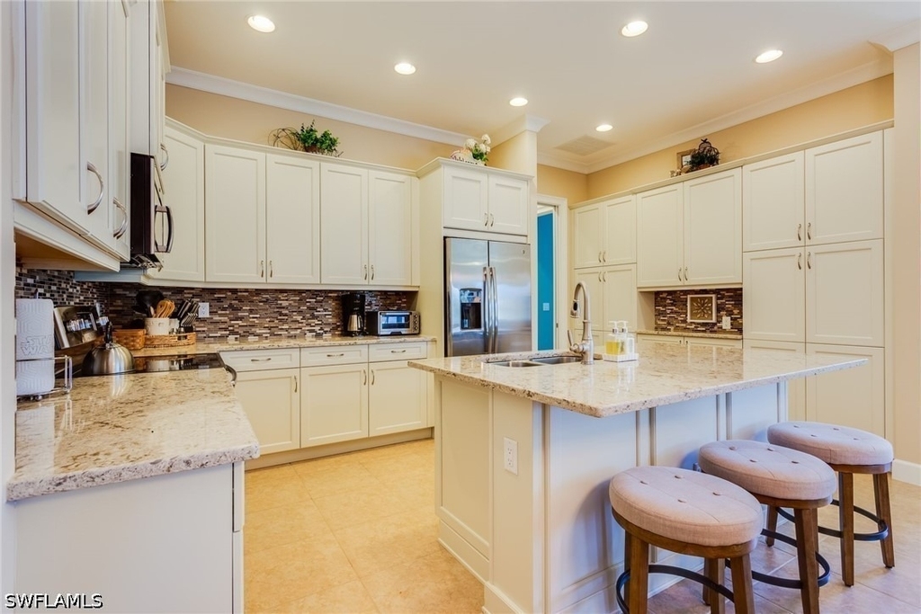 7096 Dominica Drive - Photo 3