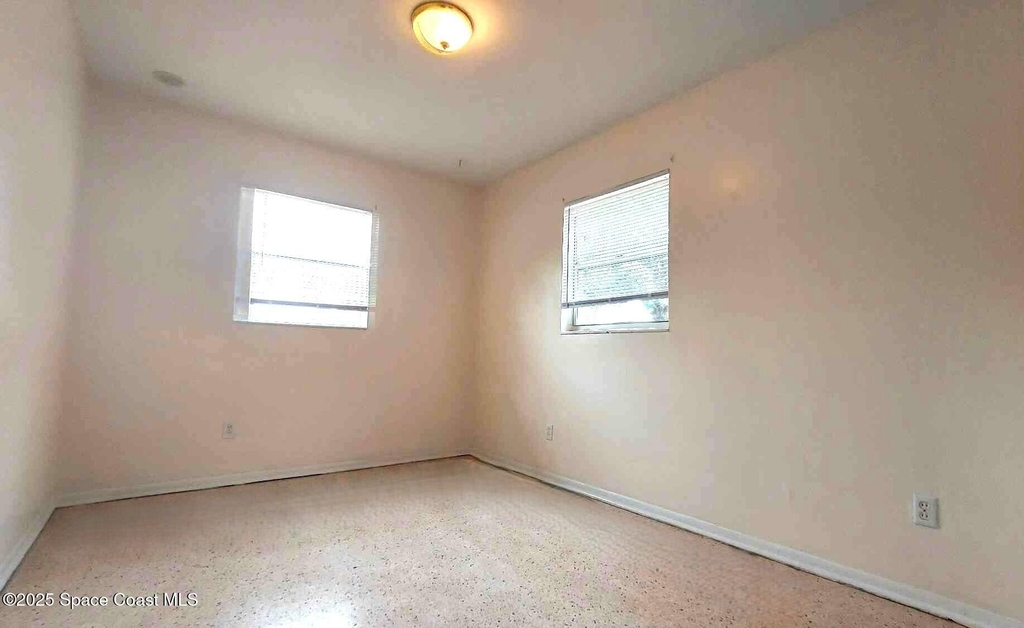 1706 Pineda Street - Photo 4