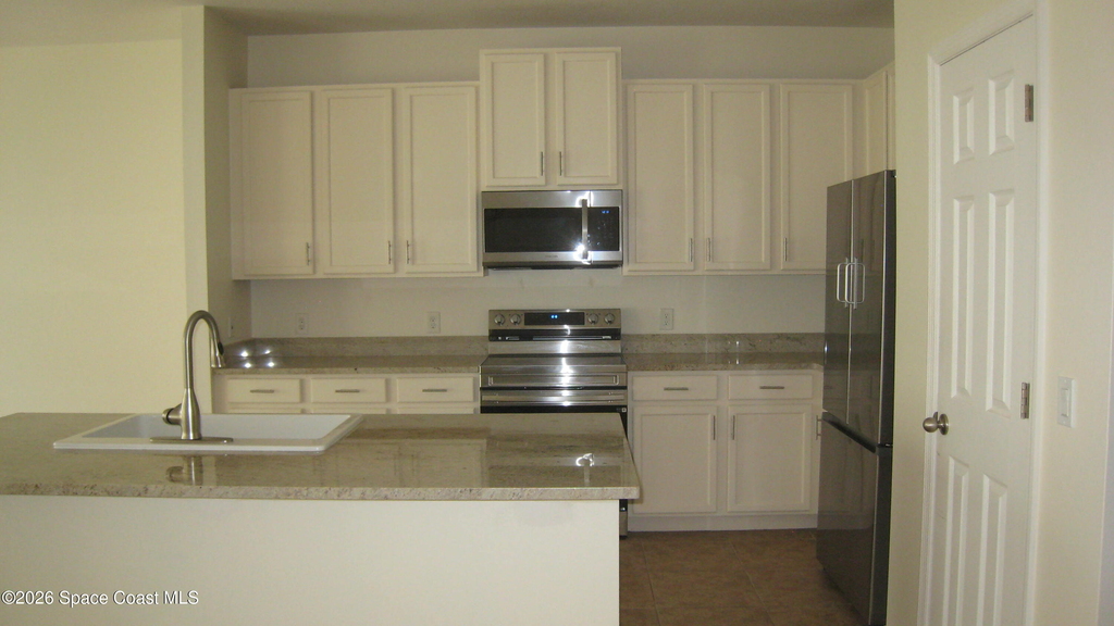 2660 Revolution Street - Photo 2
