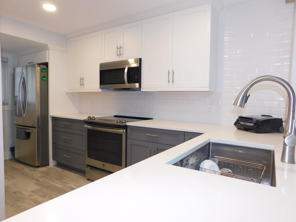 3160 N Atlantic Avenue - Photo 3