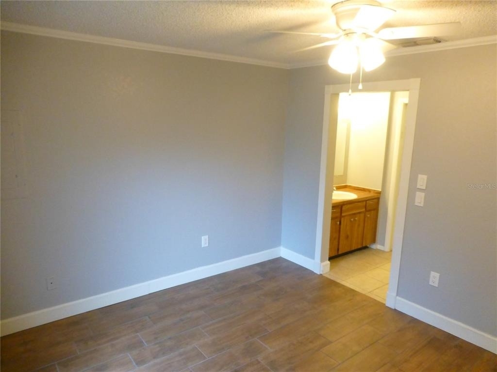 1890 Wolford Road - Photo 10