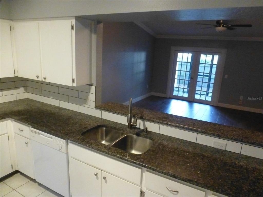 1890 Wolford Road - Photo 3