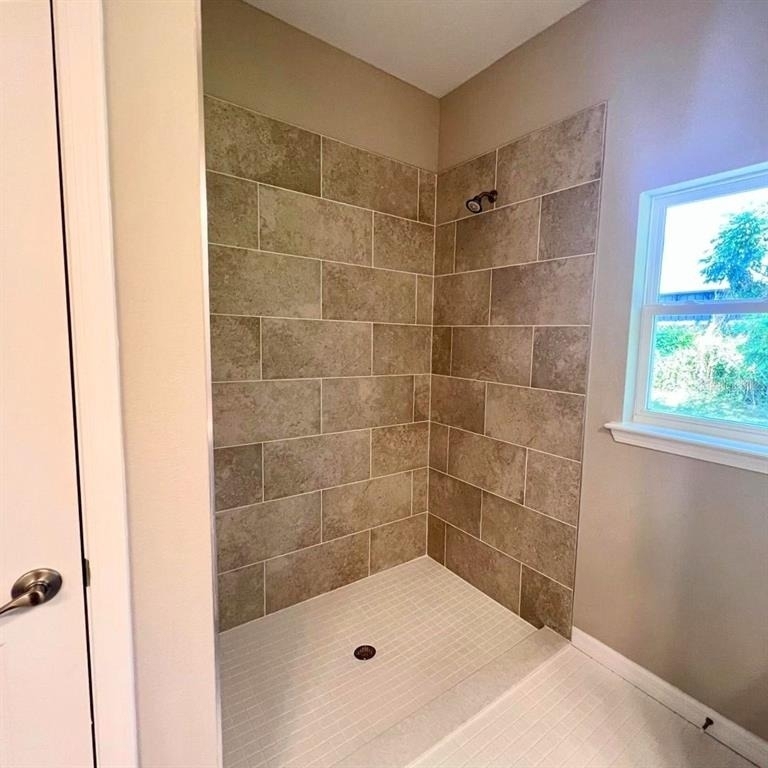 1335 W Walnut Street - Photo 5