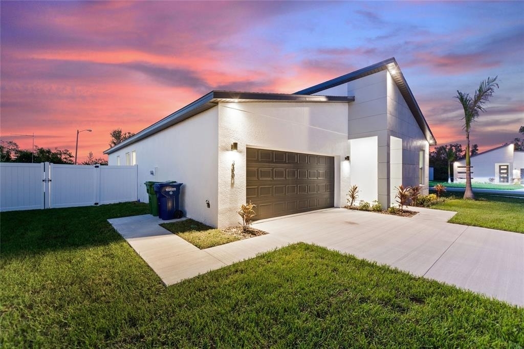 330 Royal Palm Way - Photo 5
