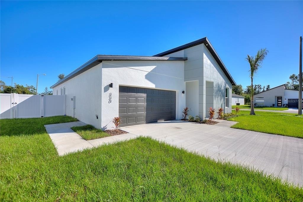 330 Royal Palm Way - Photo 2