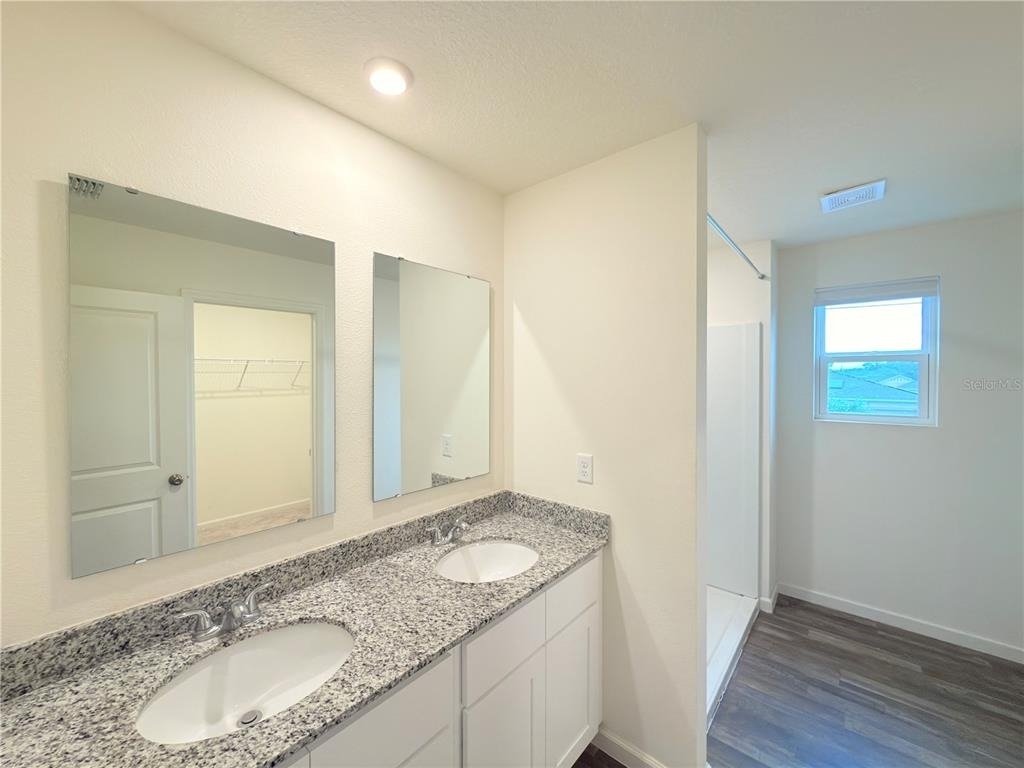 733 James Court - Photo 28