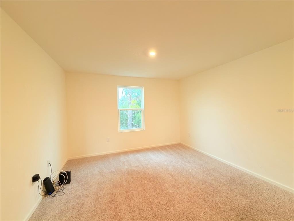 733 James Court - Photo 16
