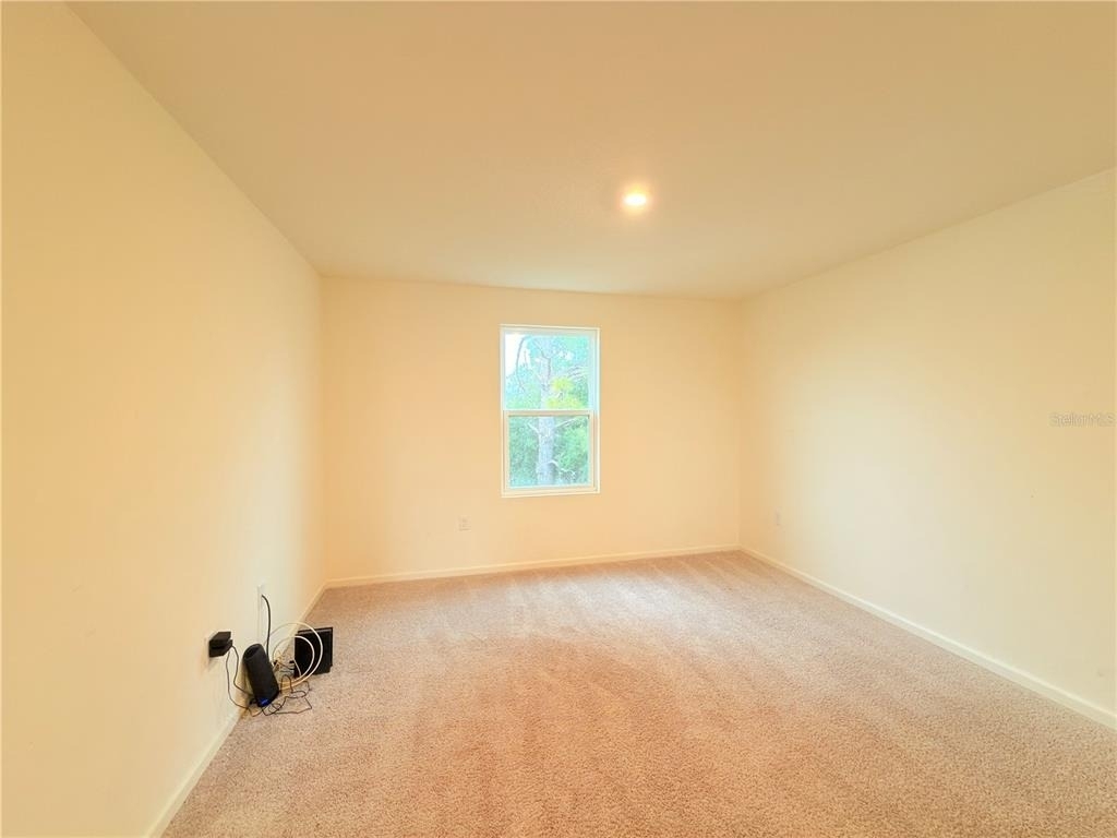 733 James Court - Photo 17