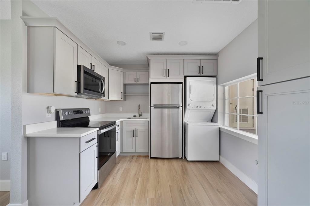 4521 Edgewater Drive - Photo 5