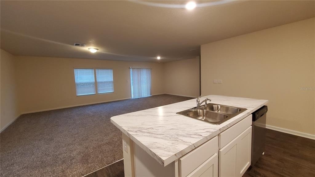 44 Barrington Drive - Photo 4