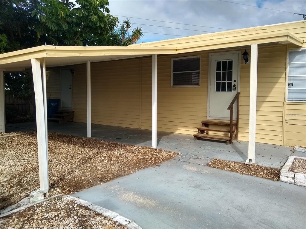 205 52nd Avenue Drive W - Photo 0
