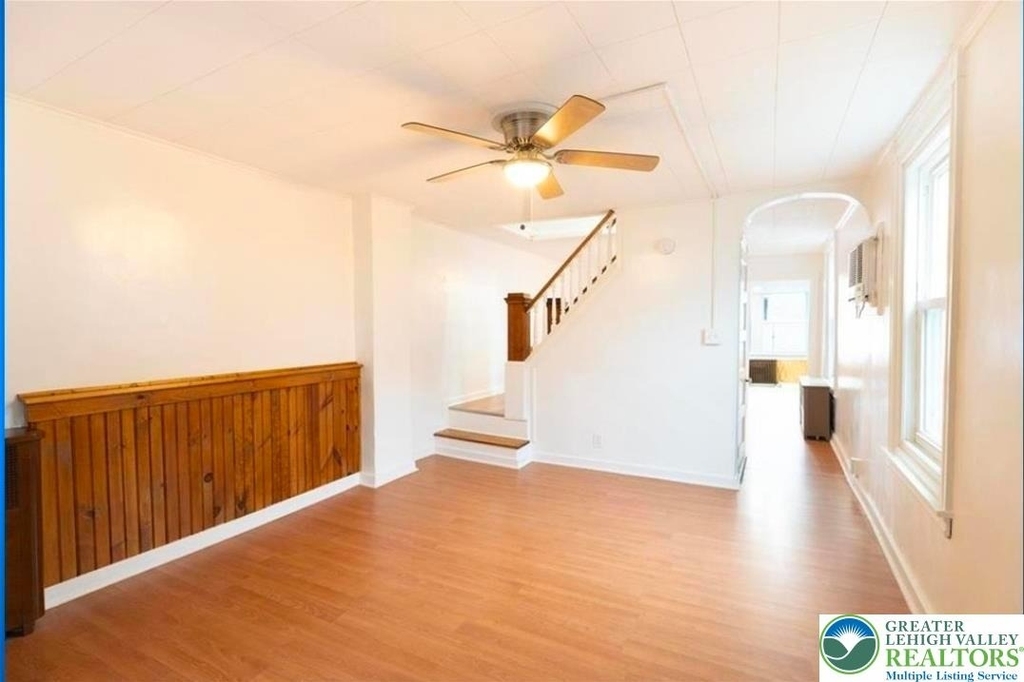 1014 Hoe Street - Photo 1