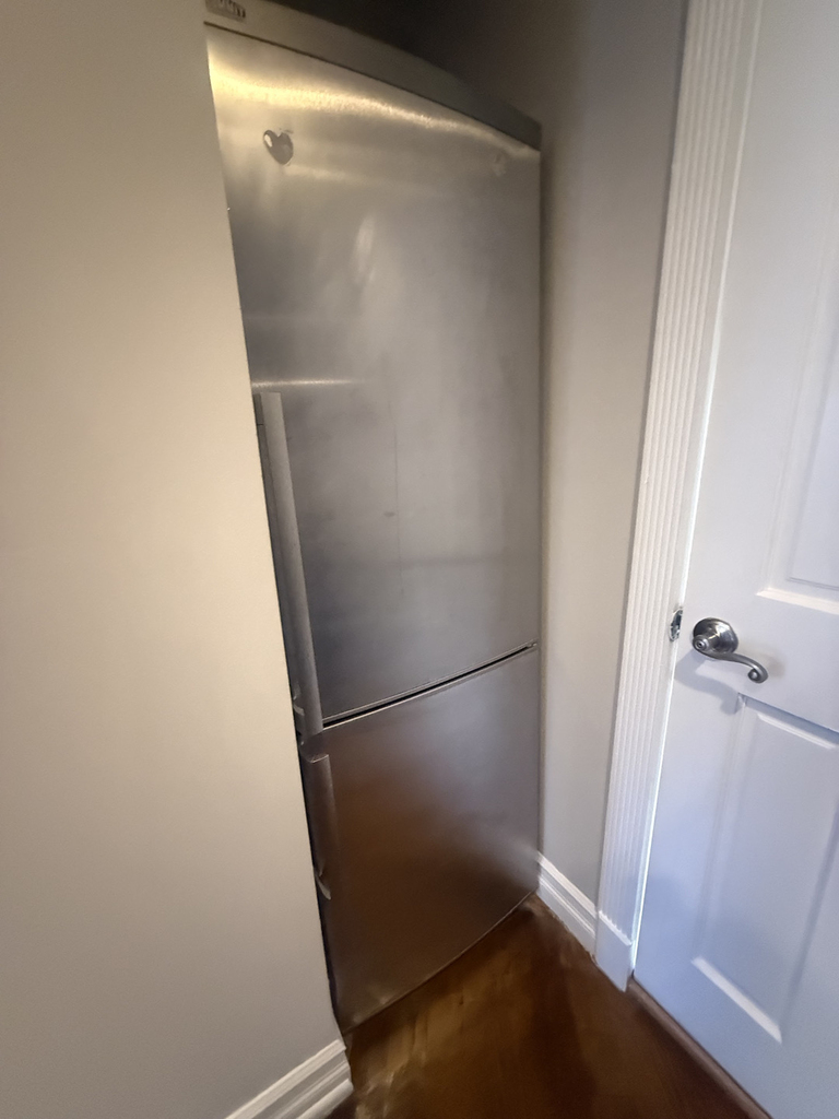 279 East 10th Street - Photo 6