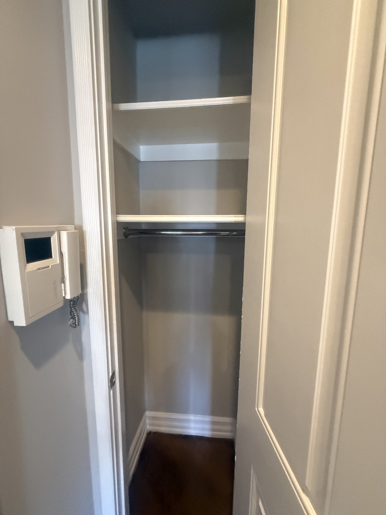 279 East 10th Street - Photo 7