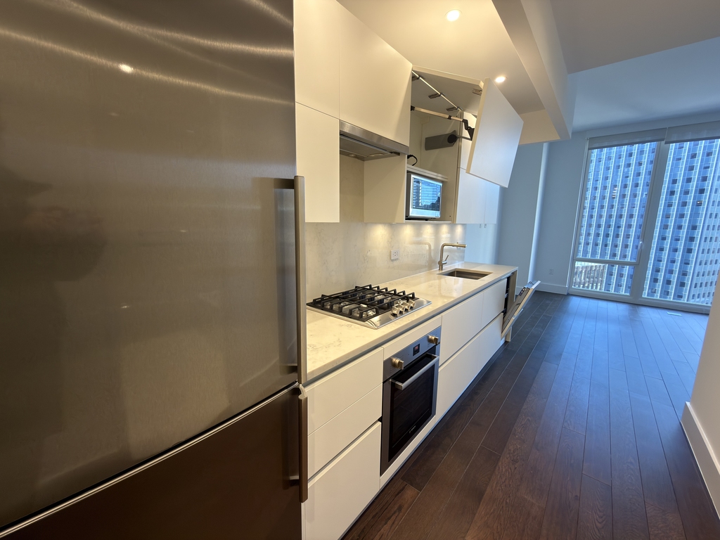 East 44th Street, New York, NY 10017 - Photo 0