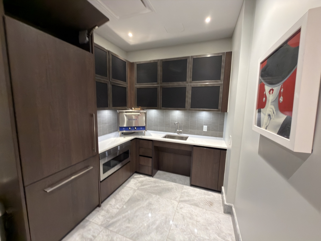 East 44th Street, New York, NY 10017 - Photo 11