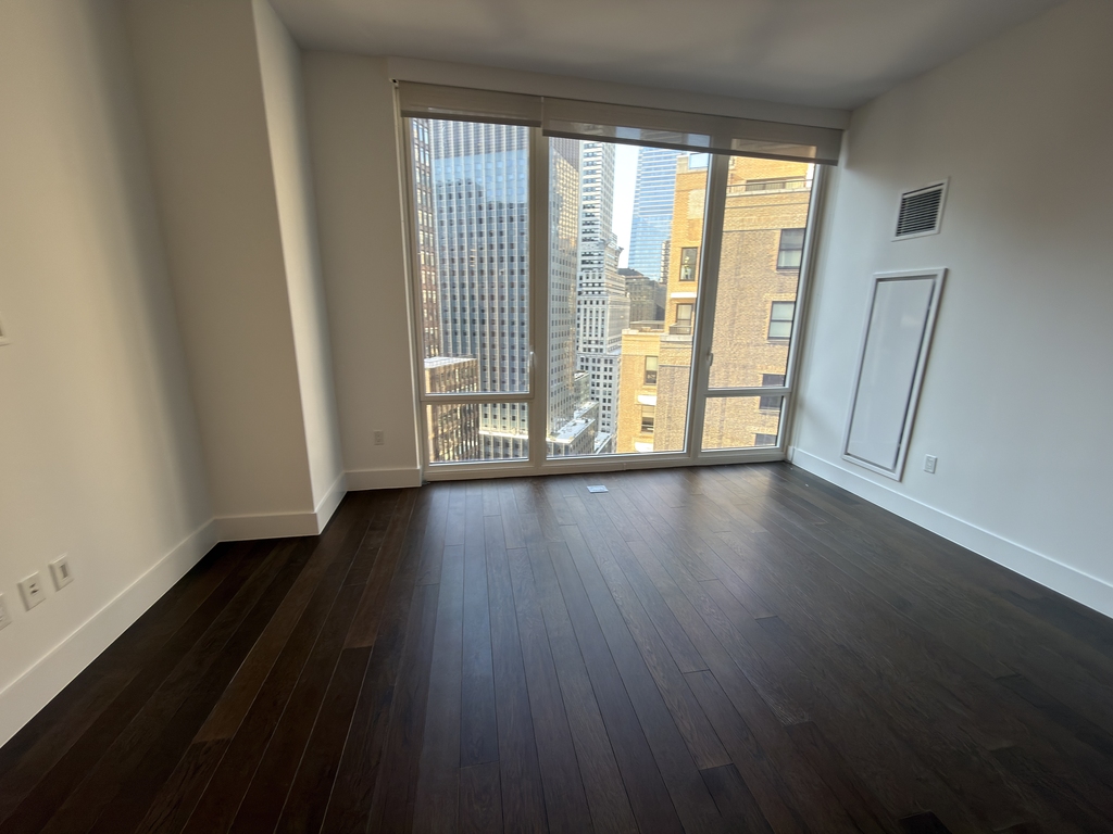 East 44th Street, New York, NY 10017 - Photo 1