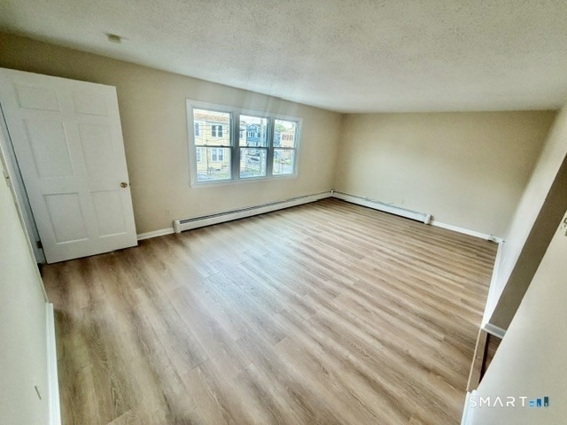 114 Waldorf Avenue - Photo 2
