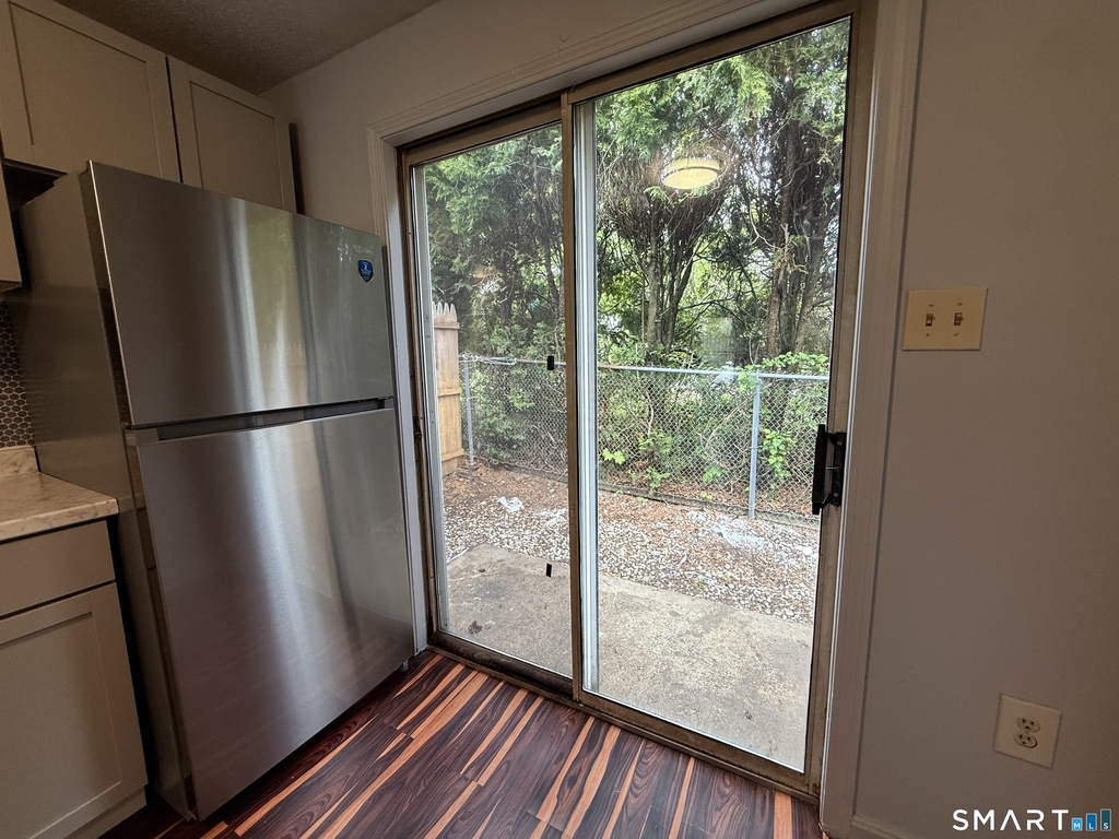 76 Summer Street - Photo 4