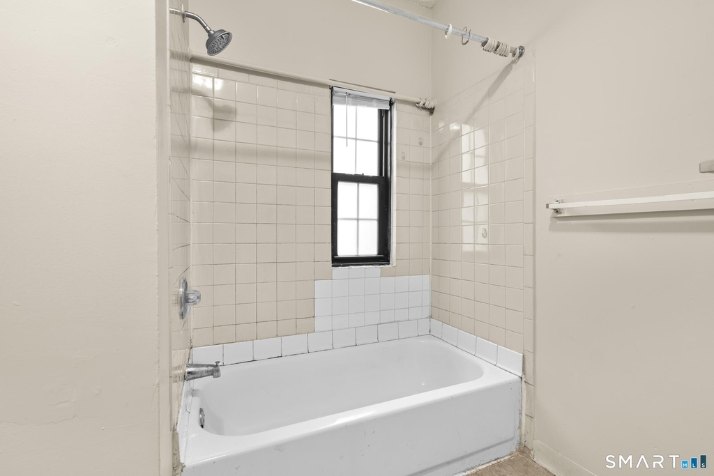 26 Lawrence Street - Photo 18