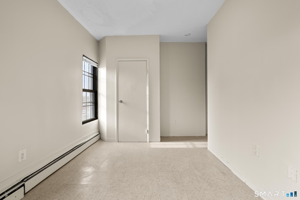 26 Lawrence Street - Photo 9