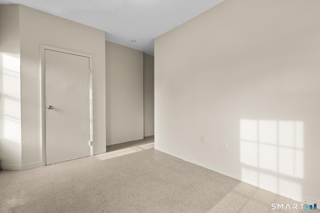 26 Lawrence Street - Photo 8