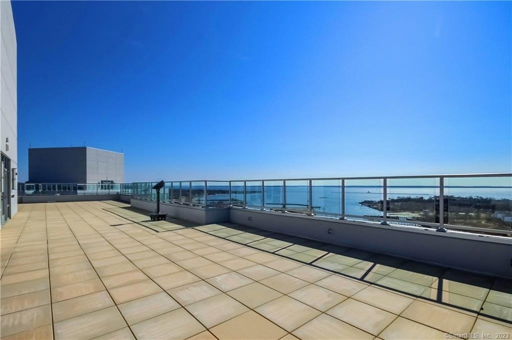 1 Harbor Point Road - Photo 8