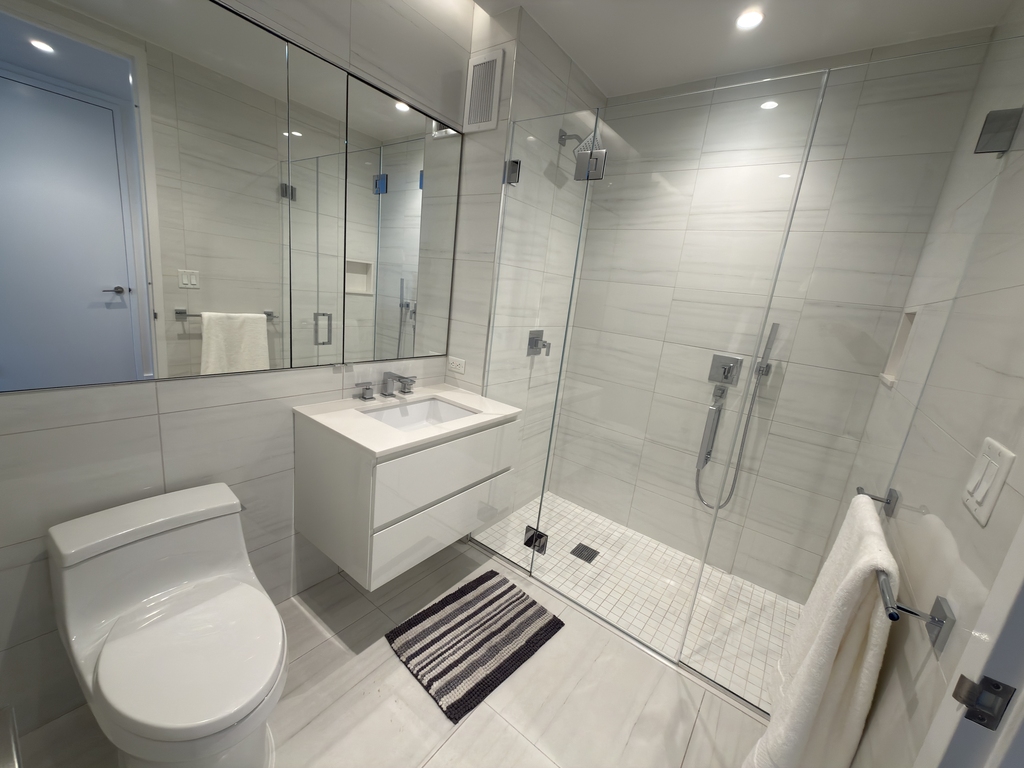 East 44th Street, New York, NY 10017 - Photo 4
