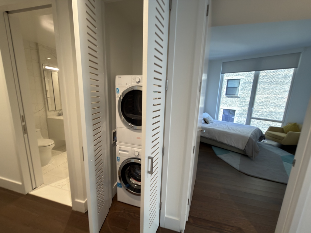 East 44th Street, New York, NY 10017 - Photo 8
