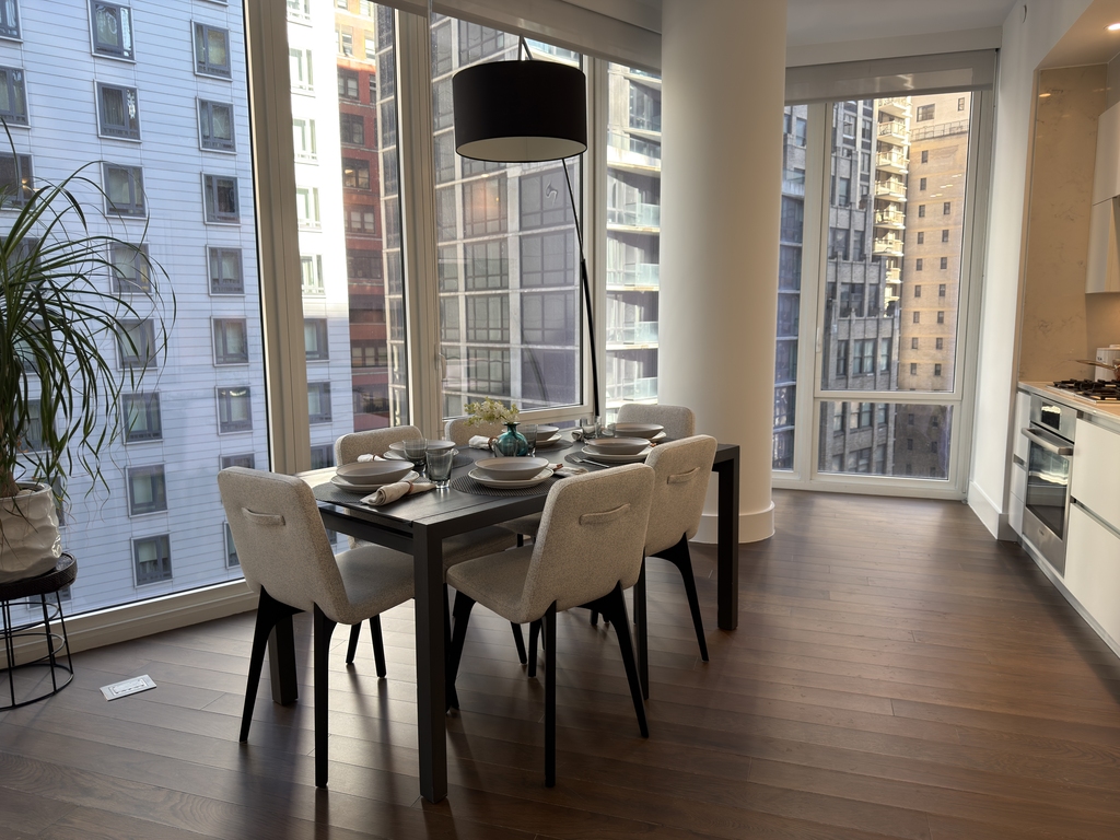 East 44th Street, New York, NY 10017 - Photo 1