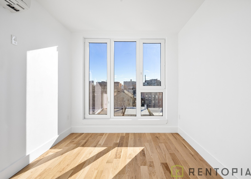 190 Ainslie Street - Photo 12
