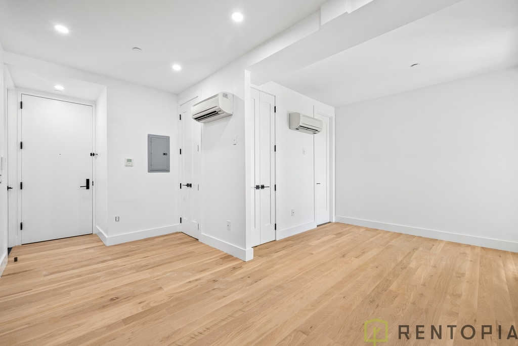 190 Ainslie Street - Photo 4